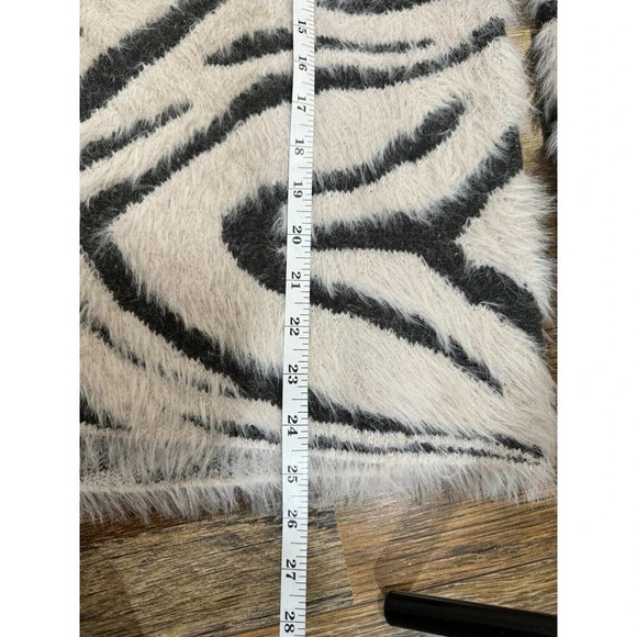 Philosophy Sweater WomenSize Large Striped Long Sleeve Soft Knit Pullover NWOT - Picture 8 of 8